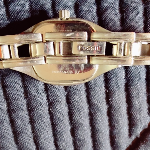 🎊FOSSIL Ladies Watch - Picture 3 of 4